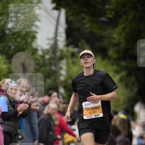 30.08.2026 - Blankeneser Heldenlauf Patografie http://msf.ph/oto/10088745 30.08.2026 11:39:59 Ziel 2112, 2386 meine-sportfotos.de