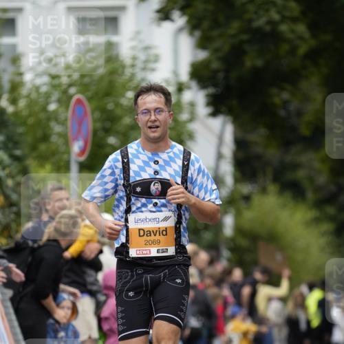 30.08.2026 - Blankeneser Heldenlauf Patografie http://msf.ph/oto/10088778 30.08.2026 11:40:58 Ziel 2069, 2823 meine-sportfotos.de