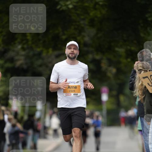 30.08.2026 - Blankeneser Heldenlauf Patografie http://msf.ph/oto/10088819 30.08.2026 11:42:01 Ziel 2328, 2432, 2520 meine-sportfotos.de