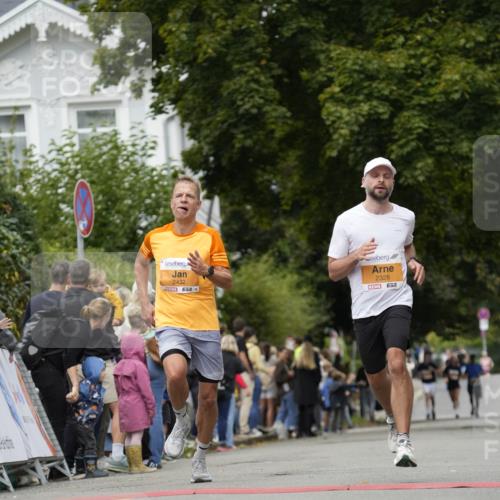 30.08.2026 - Blankeneser Heldenlauf Patografie http://msf.ph/oto/10088820 30.08.2026 11:42:02 Ziel 2328, 2432, 2520 meine-sportfotos.de