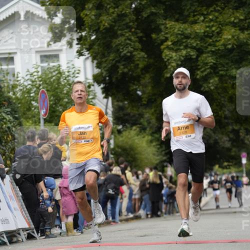 30.08.2026 - Blankeneser Heldenlauf Patografie http://msf.ph/oto/10088821 30.08.2026 11:42:03 Ziel 2328, 2432, 2520 meine-sportfotos.de