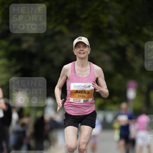 30.08.2026 - Blankeneser Heldenlauf Patografie http://msf.ph/oto/10088844 30.08.2026 11:42:39 Ziel 2032, 2465, 2494, 2563 meine-sportfotos.de