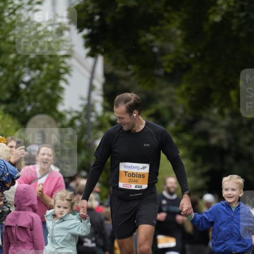 30.08.2026 - Blankeneser Heldenlauf Patografie http://msf.ph/oto/10088890 30.08.2026 11:43:46 Ziel 2046 meine-sportfotos.de