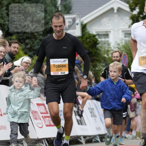 30.08.2026 - Blankeneser Heldenlauf Patografie http://msf.ph/oto/10088900 30.08.2026 11:43:57 Ziel 2246, 2720, 2956 meine-sportfotos.de