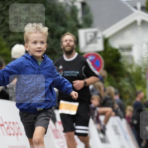 30.08.2026 - Blankeneser Heldenlauf Patografie http://msf.ph/oto/10088901 30.08.2026 11:44:00 Ziel 2246, 2720, 2956 meine-sportfotos.de