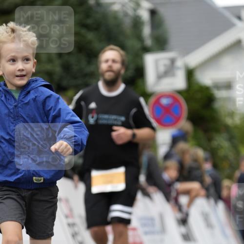 30.08.2026 - Blankeneser Heldenlauf Patografie http://msf.ph/oto/10088902 30.08.2026 11:44:00 Ziel 2246, 2720, 2956 meine-sportfotos.de