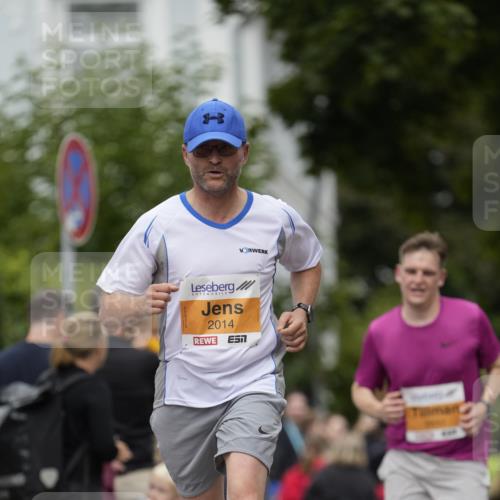 30.08.2026 - Blankeneser Heldenlauf Patografie http://msf.ph/oto/10088930 30.08.2026 11:44:43 Ziel 2014, 2015, 2650 meine-sportfotos.de