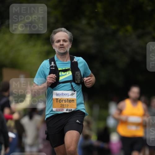 30.08.2026 - Blankeneser Heldenlauf Patografie http://msf.ph/oto/10088960 30.08.2026 11:45:21 Ziel 2818, 2819 meine-sportfotos.de