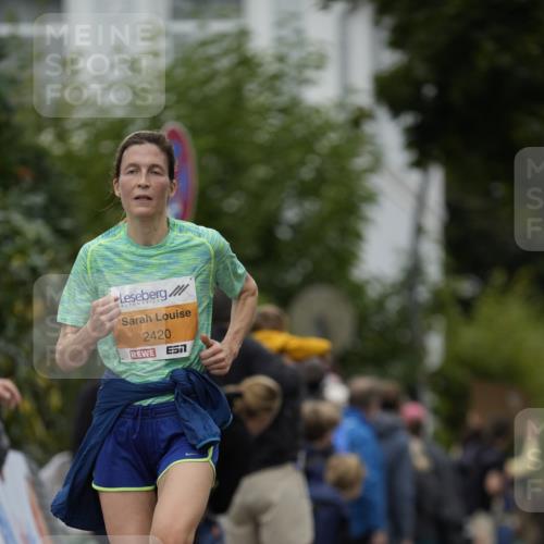 30.08.2026 - Blankeneser Heldenlauf Patografie http://msf.ph/oto/10089002 30.08.2026 11:46:21 Ziel 2097, 2321, 2413, 2420 meine-sportfotos.de