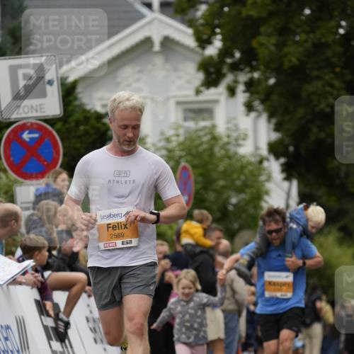 30.08.2026 - Blankeneser Heldenlauf Patografie http://msf.ph/oto/10089061 30.08.2026 11:47:37 Ziel 2022, 2165, 2559, 2710, 2752 meine-sportfotos.de