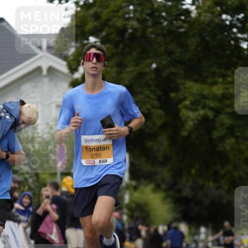 30.08.2026 - Blankeneser Heldenlauf Patografie http://msf.ph/oto/10089067 30.08.2026 11:47:41 Ziel 2165, 2559, 2752 meine-sportfotos.de