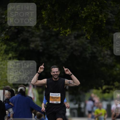 30.08.2026 - Blankeneser Heldenlauf Patografie http://msf.ph/oto/10089068 30.08.2026 11:47:46 Ziel 2165, 2752 meine-sportfotos.de