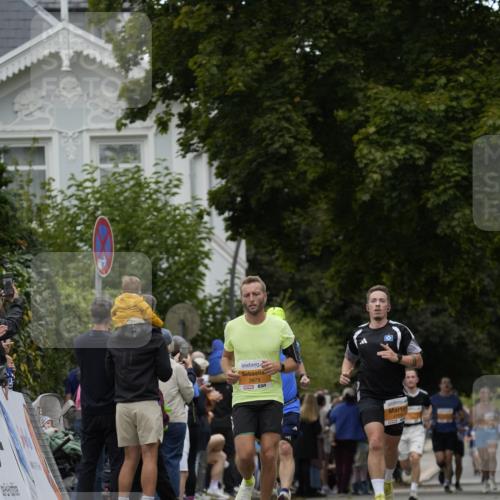 30.08.2026 - Blankeneser Heldenlauf Patografie http://msf.ph/oto/10089131 30.08.2026 11:49:03 Ziel 2258, 2291, 2531, 2599, 2704, 2879 meine-sportfotos.de