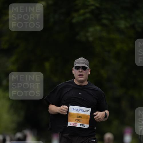 30.08.2026 - Blankeneser Heldenlauf Patografie http://msf.ph/oto/10089150 30.08.2026 11:49:22 Ziel 2205, 2232, 2624, 2952, 2955 meine-sportfotos.de