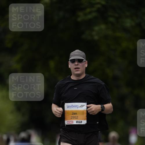 30.08.2026 - Blankeneser Heldenlauf Patografie http://msf.ph/oto/10089152 30.08.2026 11:49:22 Ziel 2205, 2232, 2624, 2952, 2955 meine-sportfotos.de