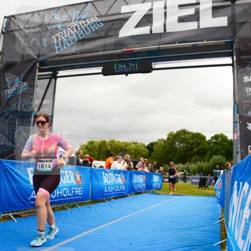 30.08.2026 - Elbe Triathlon Hamburg LAZAROV Photography http://msf.ph/oto/10089155 30.08.2026 12:32:12 Ziel 1614, 1669 meine-sportfotos.de
