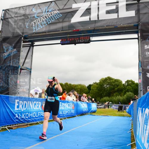 30.08.2026 - Elbe Triathlon Hamburg LAZAROV Photography http://msf.ph/oto/10089175 30.08.2026 12:32:32 Ziel 1686 meine-sportfotos.de