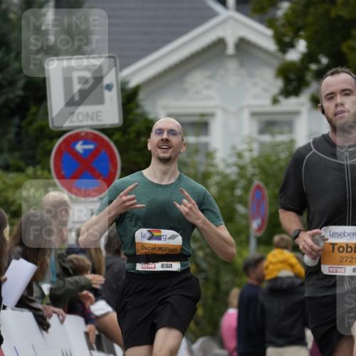 30.08.2026 - Blankeneser Heldenlauf Patografie http://msf.ph/oto/10089181 30.08.2026 11:49:33 Ziel 2261, 2267, 2657, 2721, 2960 meine-sportfotos.de