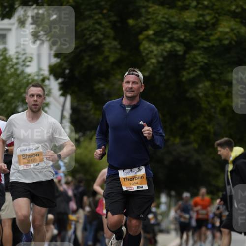 30.08.2026 - Blankeneser Heldenlauf Patografie http://msf.ph/oto/10089212 30.08.2026 11:49:45 Ziel 2054, 2178, 2365, 2550, 2569, 2617, 2674 meine-sportfotos.de