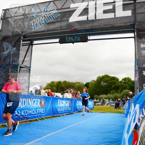 30.08.2026 - Elbe Triathlon Hamburg LAZAROV Photography http://msf.ph/oto/10089214 30.08.2026 12:33:36 Ziel 1651, 1693 meine-sportfotos.de