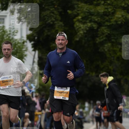30.08.2026 - Blankeneser Heldenlauf Patografie http://msf.ph/oto/10089215 30.08.2026 11:49:45 Ziel 2054, 2178, 2365, 2550, 2569, 2617, 2674 meine-sportfotos.de