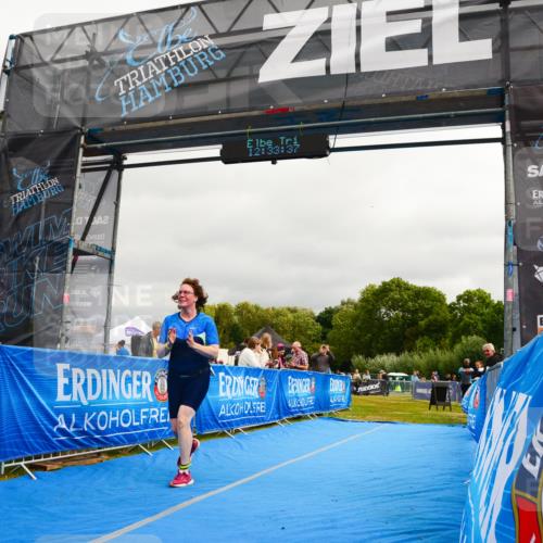 30.08.2026 - Elbe Triathlon Hamburg LAZAROV Photography http://msf.ph/oto/10089218 30.08.2026 12:33:38 Ziel 1651, 1693 meine-sportfotos.de