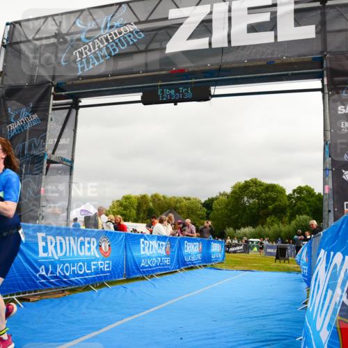 30.08.2026 - Elbe Triathlon Hamburg LAZAROV Photography http://msf.ph/oto/10089227 30.08.2026 12:33:39 Ziel 1651, 1693 meine-sportfotos.de