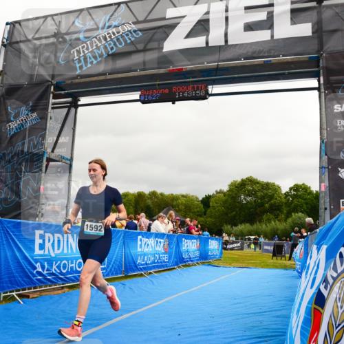 30.08.2026 - Elbe Triathlon Hamburg LAZAROV Photography http://msf.ph/oto/10089252 30.08.2026 12:33:56 Ziel 1592 meine-sportfotos.de