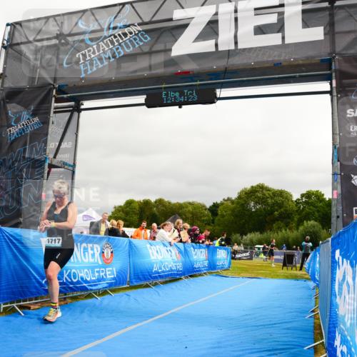 30.08.2026 - Elbe Triathlon Hamburg LAZAROV Photography http://msf.ph/oto/10089262 30.08.2026 12:34:24 Ziel 1717 meine-sportfotos.de