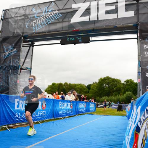 30.08.2026 - Elbe Triathlon Hamburg LAZAROV Photography http://msf.ph/oto/10089283 30.08.2026 12:35:07 Ziel 1674, 1704 meine-sportfotos.de