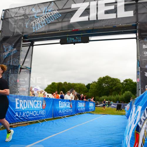 30.08.2026 - Elbe Triathlon Hamburg LAZAROV Photography http://msf.ph/oto/10089289 30.08.2026 12:35:07 Ziel 1674, 1704 meine-sportfotos.de