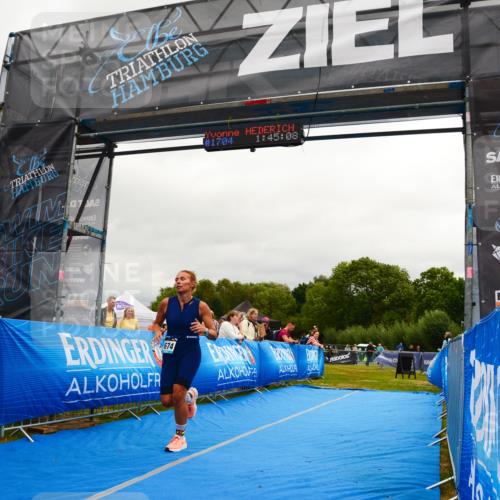 30.08.2026 - Elbe Triathlon Hamburg LAZAROV Photography http://msf.ph/oto/10089293 30.08.2026 12:35:14 Ziel 1674 meine-sportfotos.de