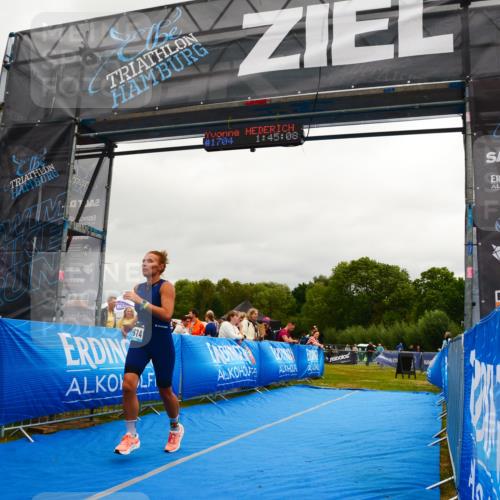 30.08.2026 - Elbe Triathlon Hamburg LAZAROV Photography http://msf.ph/oto/10089295 30.08.2026 12:35:14 Ziel 1674 meine-sportfotos.de