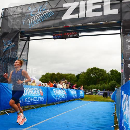 30.08.2026 - Elbe Triathlon Hamburg LAZAROV Photography http://msf.ph/oto/10089299 30.08.2026 12:35:15 Ziel 1674 meine-sportfotos.de