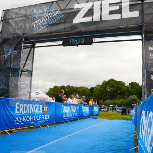 30.08.2026 - Elbe Triathlon Hamburg LAZAROV Photography http://msf.ph/oto/10089316 30.08.2026 12:36:02 Ziel 1476 meine-sportfotos.de
