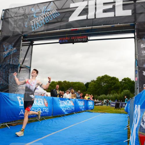 30.08.2026 - Elbe Triathlon Hamburg LAZAROV Photography http://msf.ph/oto/10089318 30.08.2026 12:36:13 Ziel 1740 meine-sportfotos.de