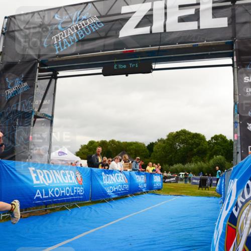 30.08.2026 - Elbe Triathlon Hamburg LAZAROV Photography http://msf.ph/oto/10089322 30.08.2026 12:36:13 Ziel 1740 meine-sportfotos.de