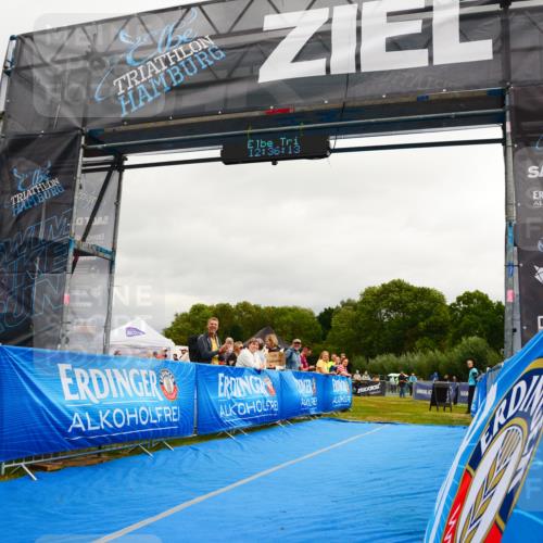 30.08.2026 - Elbe Triathlon Hamburg LAZAROV Photography http://msf.ph/oto/10089327 30.08.2026 12:36:14 Ziel 1740 meine-sportfotos.de