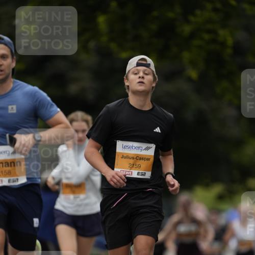 30.08.2026 - Blankeneser Heldenlauf Patografie http://msf.ph/oto/10089334 30.08.2026 11:51:09 Ziel 2158, 2159, 2799 meine-sportfotos.de