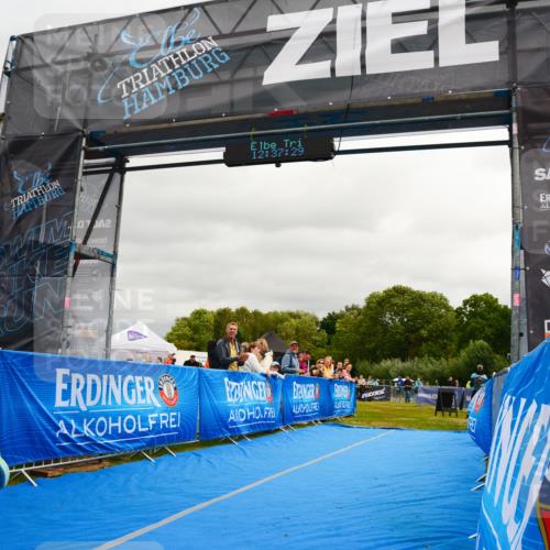 30.08.2026 - Elbe Triathlon Hamburg LAZAROV Photography http://msf.ph/oto/10089335 30.08.2026 12:37:29 Ziel 1736 meine-sportfotos.de