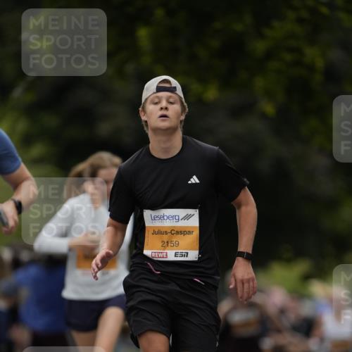 30.08.2026 - Blankeneser Heldenlauf Patografie http://msf.ph/oto/10089336 30.08.2026 11:51:09 Ziel 2158, 2159, 2799 meine-sportfotos.de