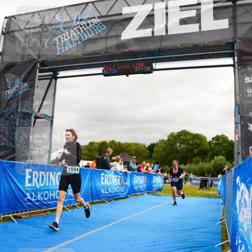 30.08.2026 - Elbe Triathlon Hamburg LAZAROV Photography http://msf.ph/oto/10089342 30.08.2026 12:38:37 Ziel 1594, 1641 meine-sportfotos.de