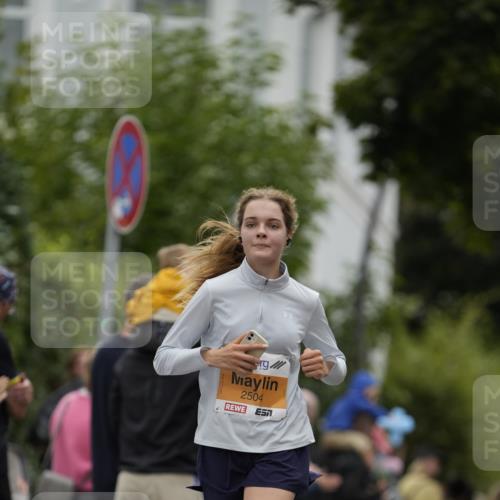 30.08.2026 - Blankeneser Heldenlauf Patografie http://msf.ph/oto/10089346 30.08.2026 11:51:14 Ziel 2158, 2159, 2504, 2799 meine-sportfotos.de