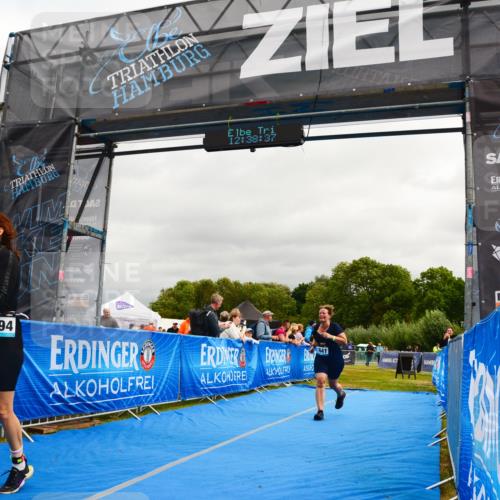 30.08.2026 - Elbe Triathlon Hamburg LAZAROV Photography http://msf.ph/oto/10089349 30.08.2026 12:38:38 Ziel 1594, 1641 meine-sportfotos.de