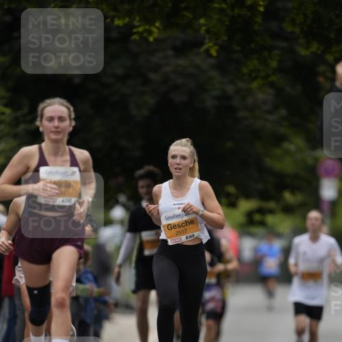 30.08.2026 - Blankeneser Heldenlauf Patografie http://msf.ph/oto/10089352 30.08.2026 11:51:17 Ziel 2158, 2159, 2504, 2799 meine-sportfotos.de