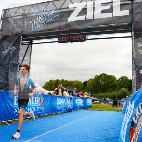 30.08.2026 - Elbe Triathlon Hamburg LAZAROV Photography http://msf.ph/oto/10089368 30.08.2026 12:38:50 Ziel 1724 meine-sportfotos.de