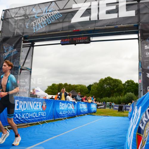 30.08.2026 - Elbe Triathlon Hamburg LAZAROV Photography http://msf.ph/oto/10089370 30.08.2026 12:38:50 Ziel 1724 meine-sportfotos.de