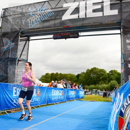 30.08.2026 - Elbe Triathlon Hamburg LAZAROV Photography http://msf.ph/oto/10089382 30.08.2026 12:39:47 Ziel 1691 meine-sportfotos.de