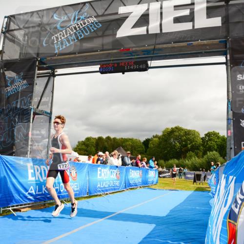 30.08.2026 - Elbe Triathlon Hamburg LAZAROV Photography http://msf.ph/oto/10089390 30.08.2026 12:39:59 Ziel 1677, 1723 meine-sportfotos.de