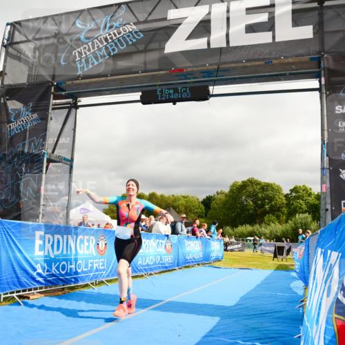 30.08.2026 - Elbe Triathlon Hamburg LAZAROV Photography http://msf.ph/oto/10089427 30.08.2026 12:40:03 Ziel 1677, 1723 meine-sportfotos.de